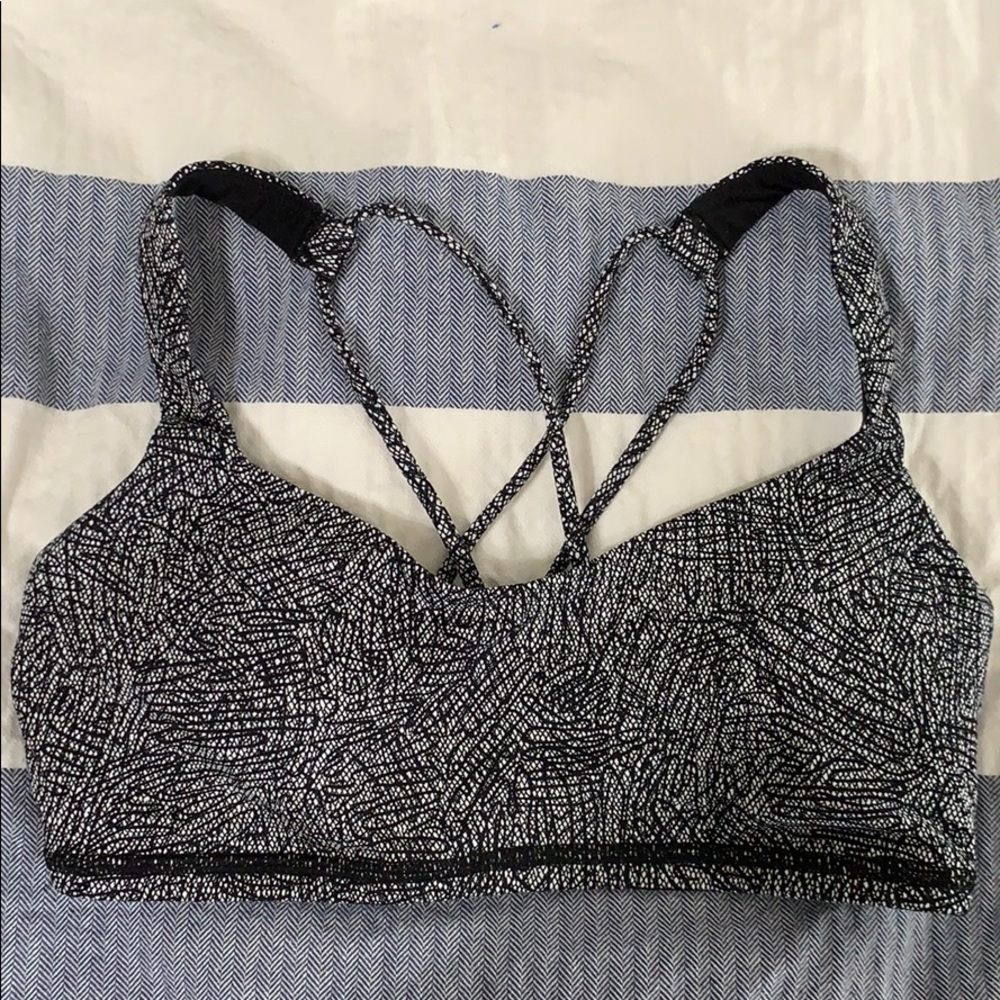 Lululemon Free to Be Bra
